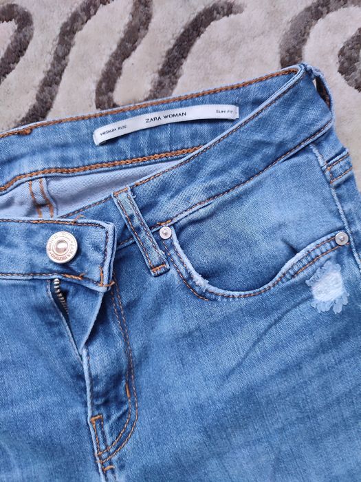 Джинси ,рвані джинси