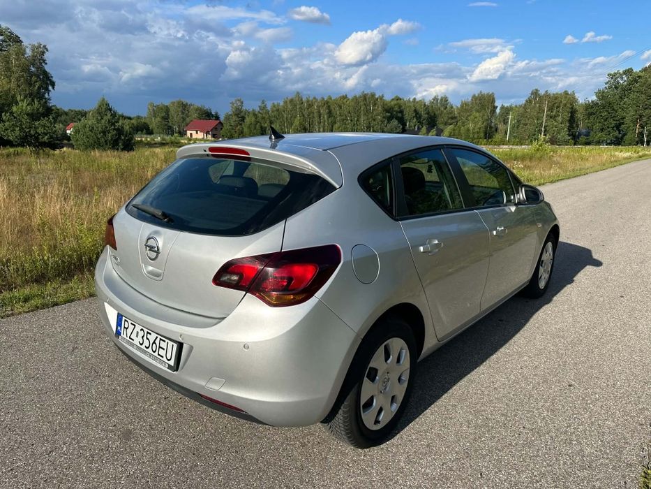 Opel Astra J 1.6 116km Cosmo