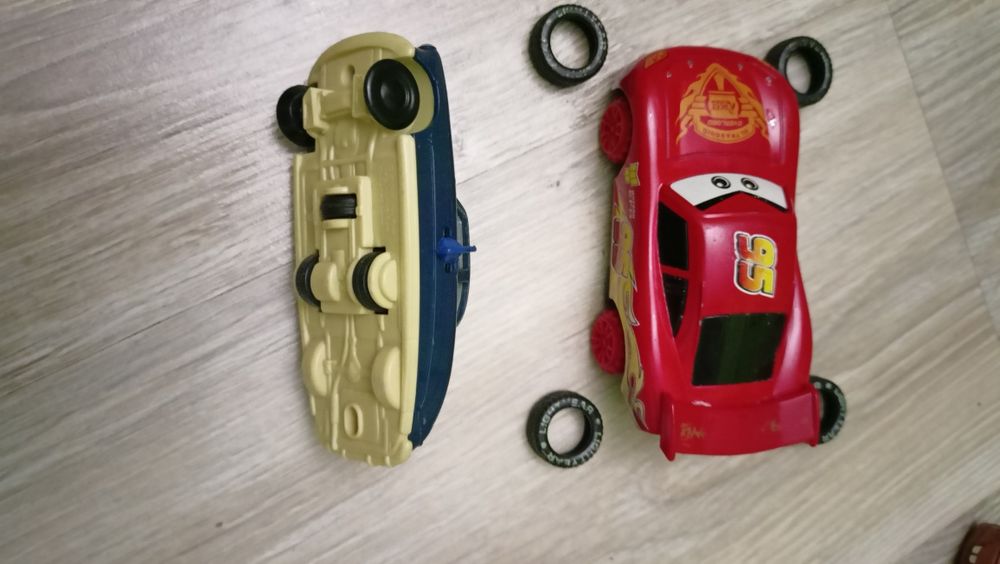 Zestaw autek z bajki ,Auta'