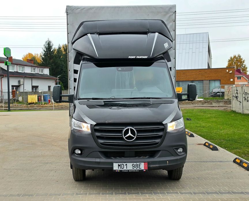Mercedes-Benz 519  Plandeka