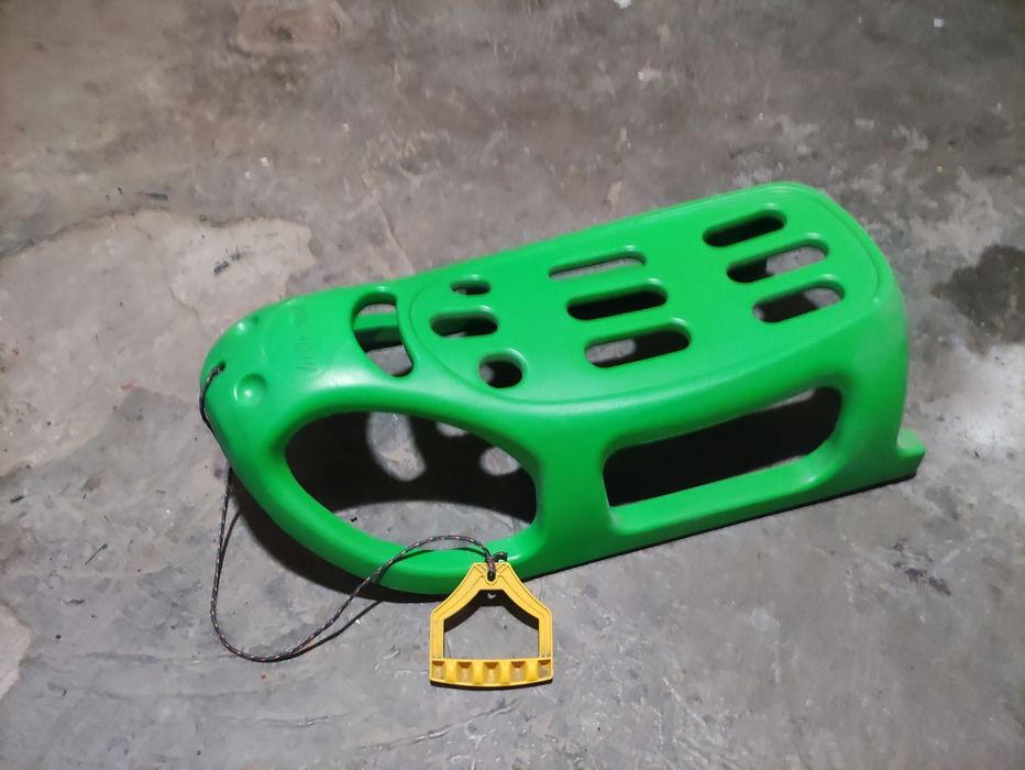 Sanki zielone dla dziecka