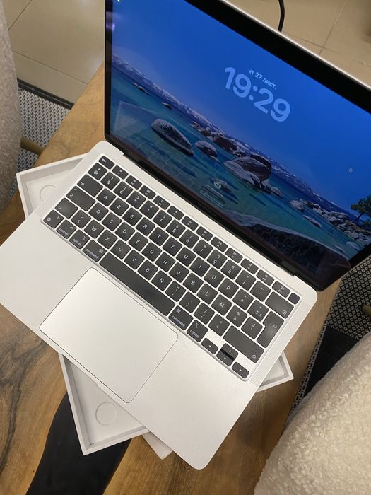 Ноутбук Apple MacBook Air 13" M1 8/256GB Silver (MGN93) 2020