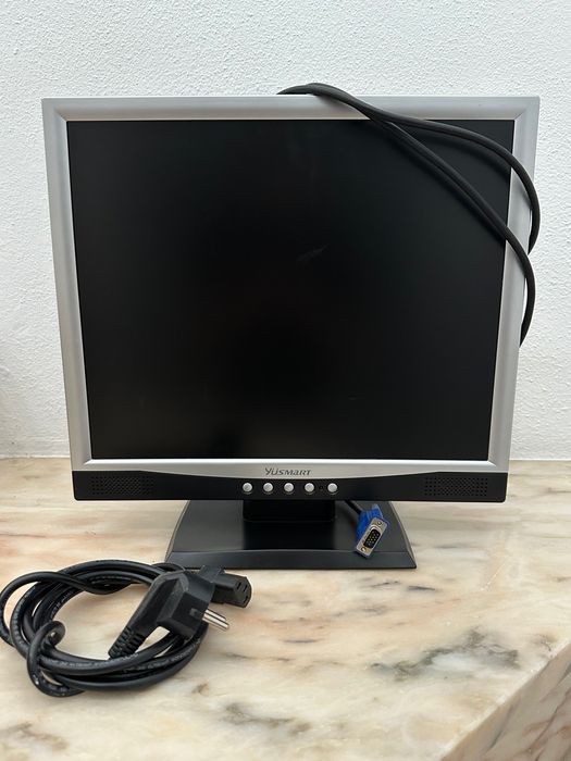 Monitor LCD Yüsmart 17"  178QP-B