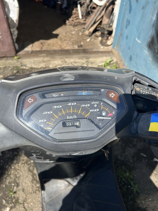 Продам скутер Honda Lead AF48