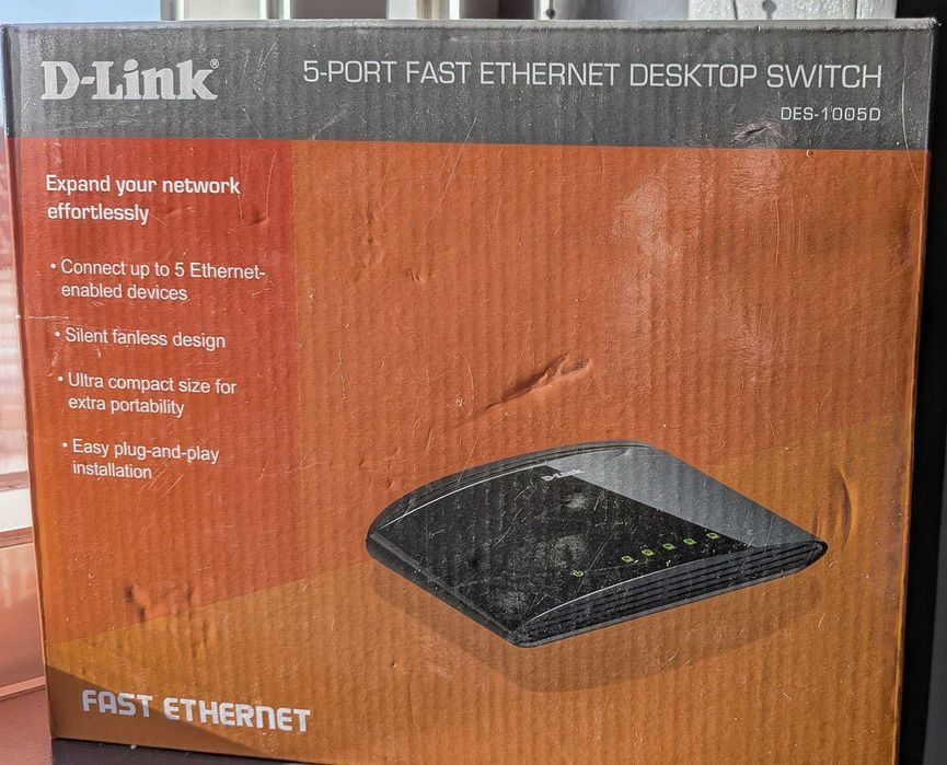 Switch de secretária Fast Ethernet de 5 portas D-Link DES-1005D