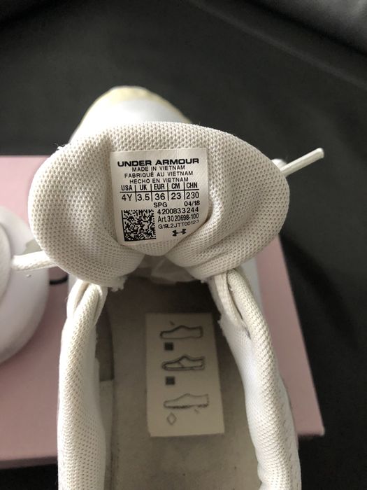 Buty Under Armour r.36