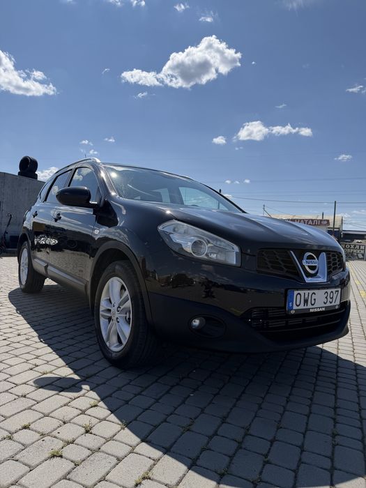 Nissan Qauhkai+2