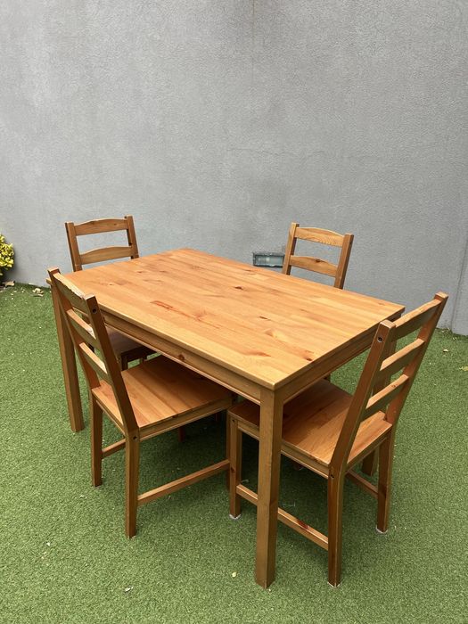 Mesa com 4 cadeiras Pinho Maciço - IKEA JOKKMOKK