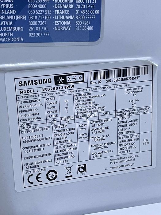 Холодильник No frost, під забудову Samsung BRB260134WW