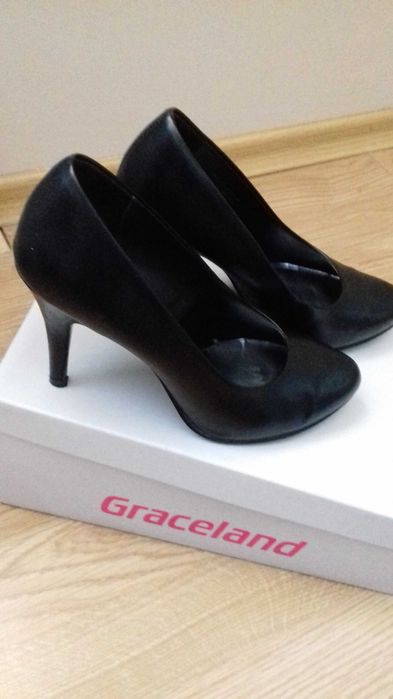 Czarne szpilki, rozmiar 37