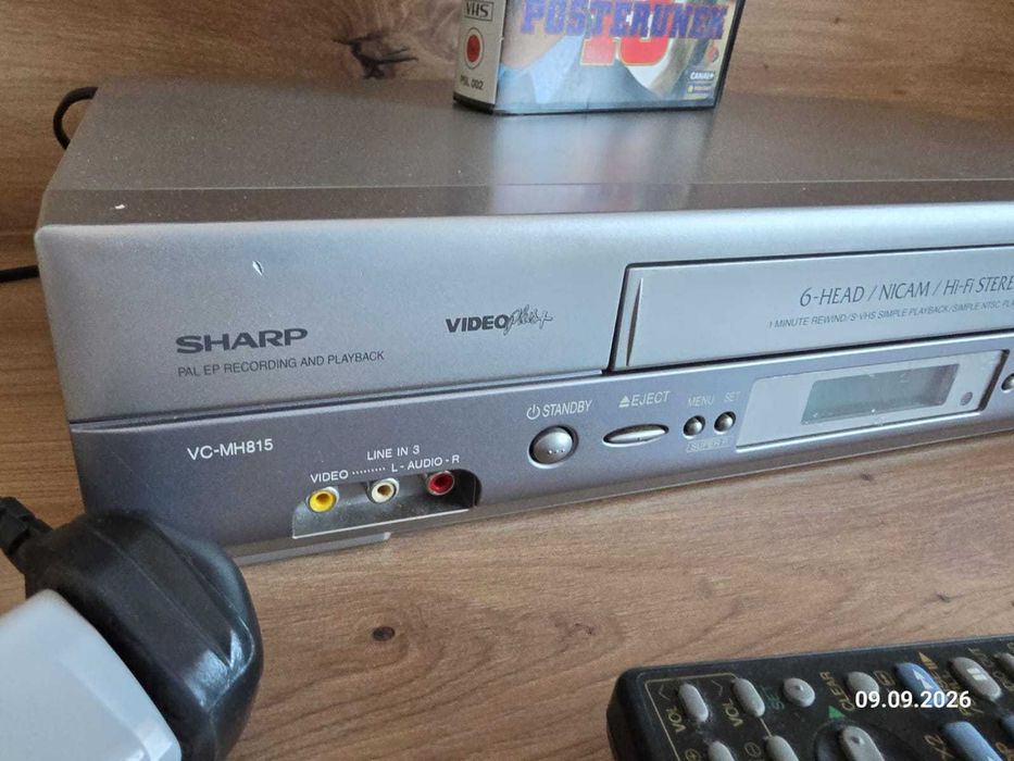 Sharp VC-MH815 magnetowid VHS + pilot