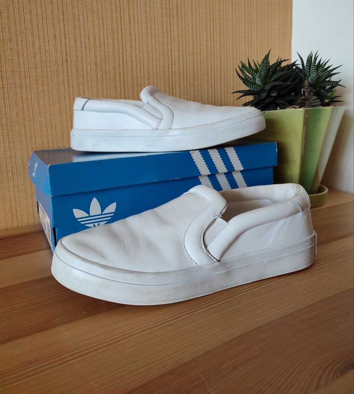 Adidas Court Vantage SLIP ON 22.5 400 Olx