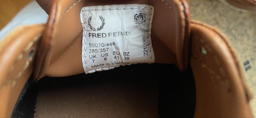 Sapatilhas Fred perry + adidas + vans