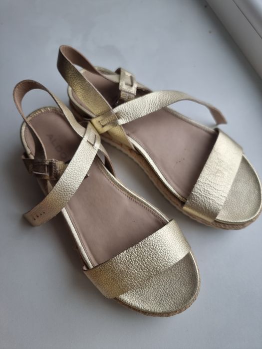 Стильні босоніжки від Aldo