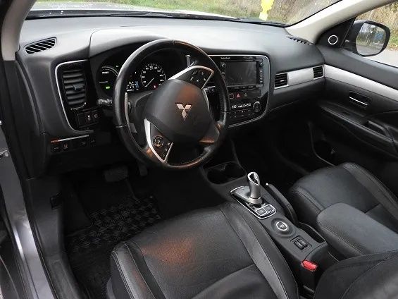 Mitsubishi  Outlender