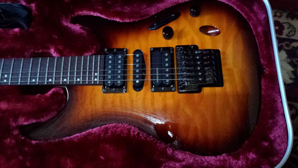 guitarra Ibanez Prestige S5570Q RBB