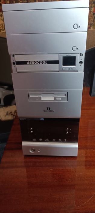 Продаю старый компьютер