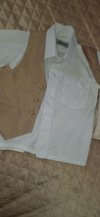 Сорочка та жилетка