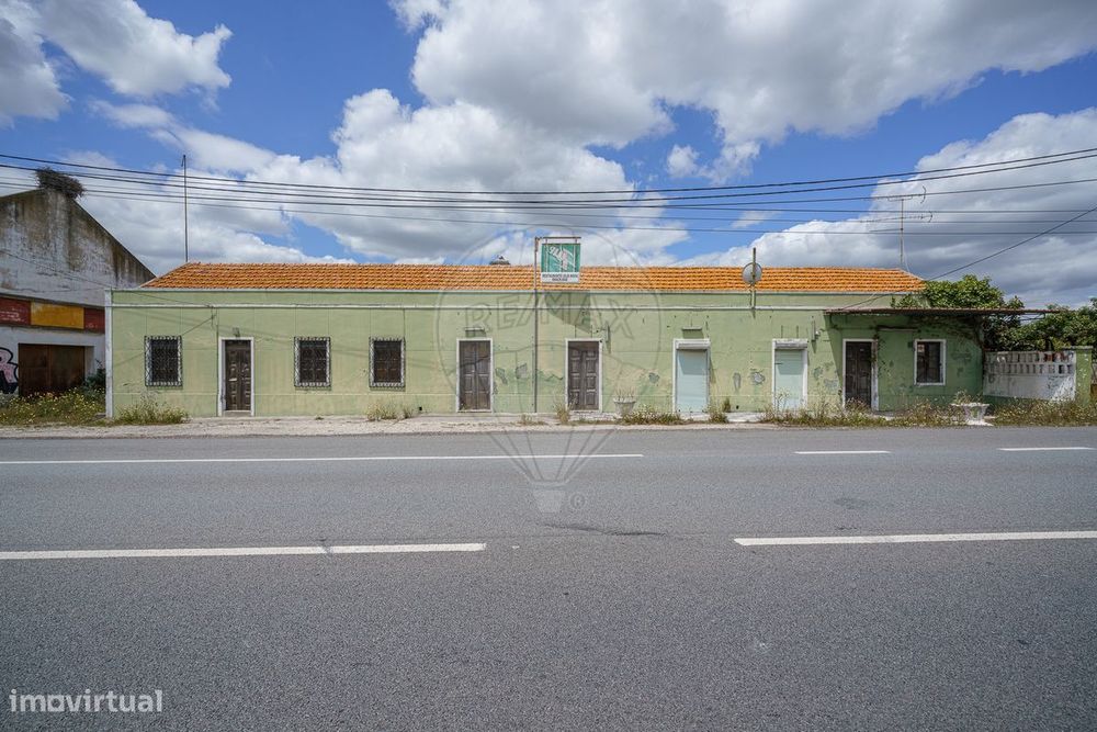 Moradia T5 para venda