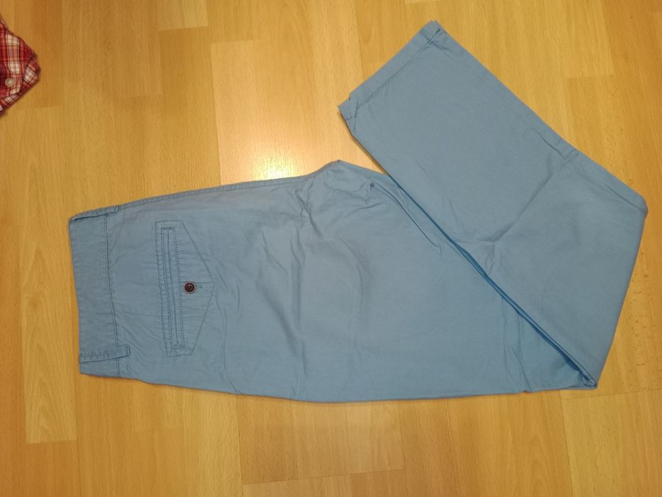 Spodnie chino szare i niebieskie