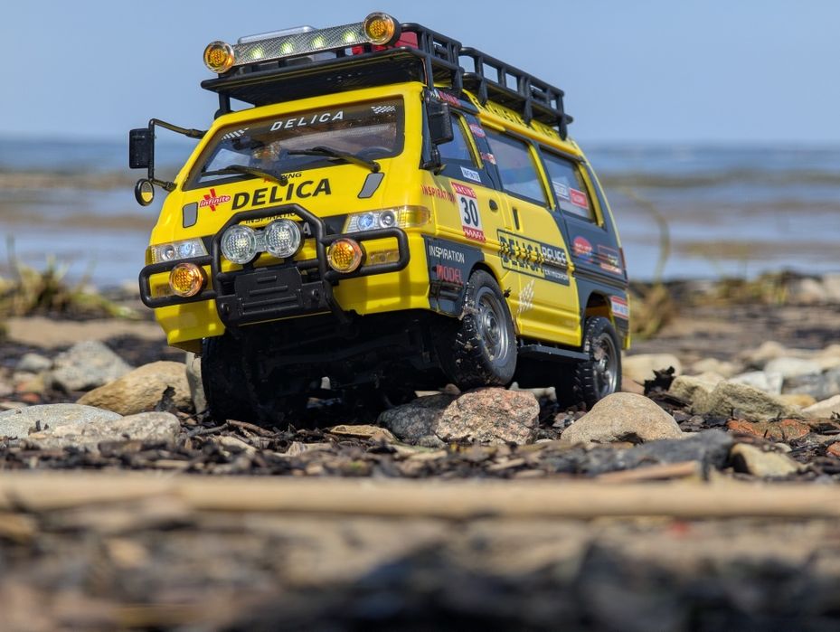 Model RC 1/24 JXC5813B Delica 4x4, RTR