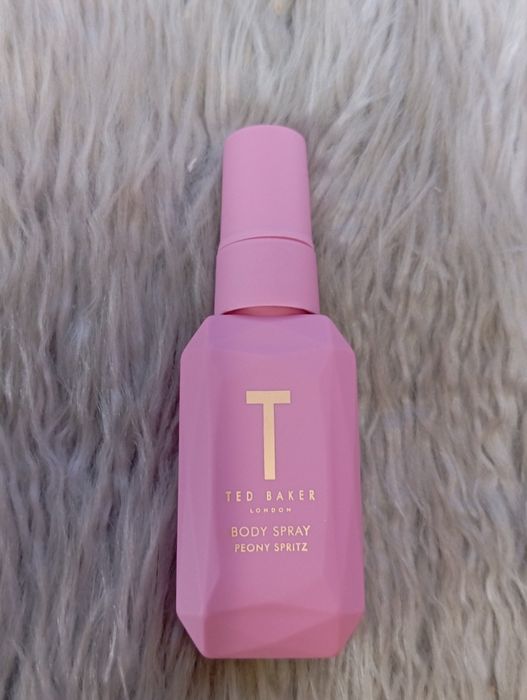 Mgiełka do ciała Ted Baker