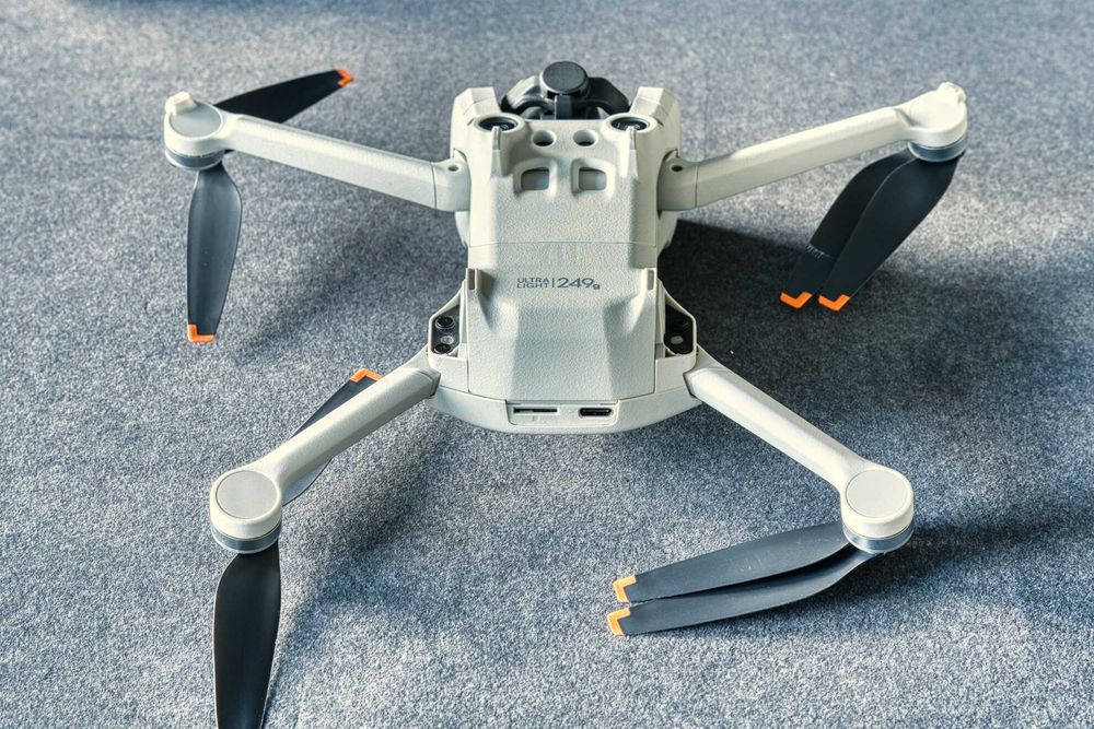Dron DJI Mini 3 Pro + Fly More Combo + dedykowane etui + filtry ND