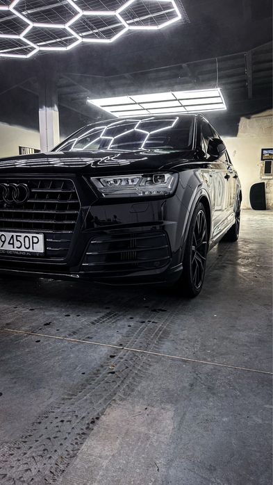SQ7  V8 4.0 TDI  435 KM  Black Edition