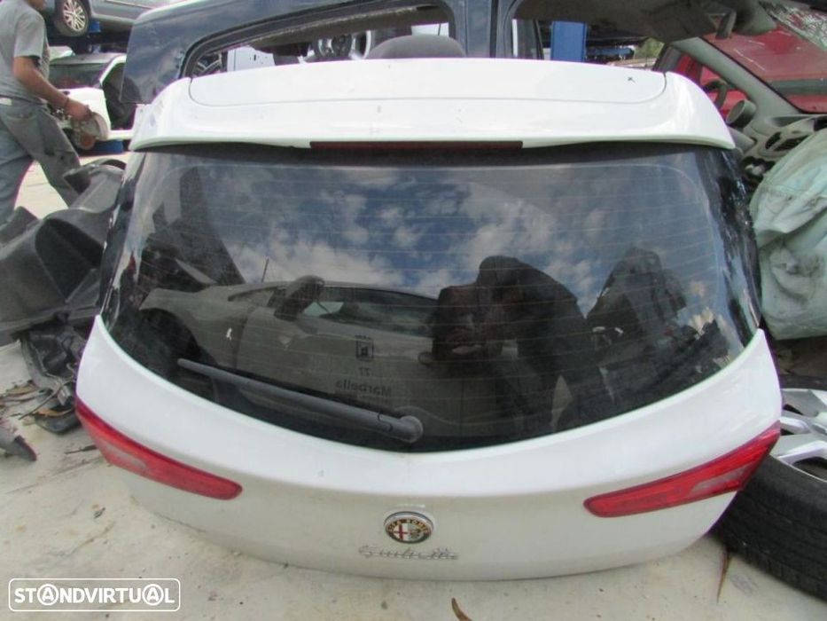 Tampa da mala Alfa Romeo Giullietta do ano 2010