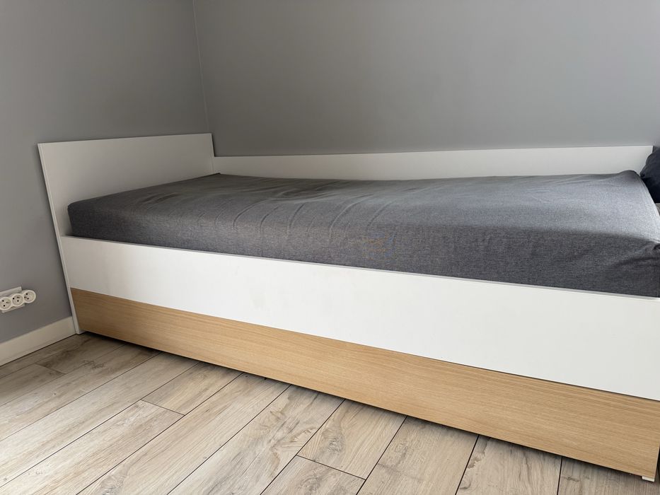 Kanapo-łóżko z podnoszonym stelazem