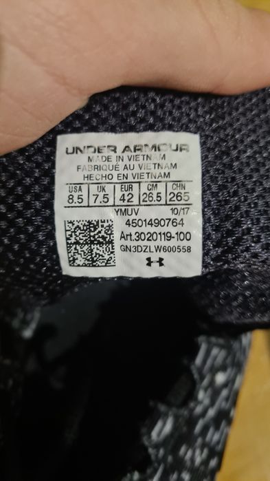 Продам кросівки зимні/літні