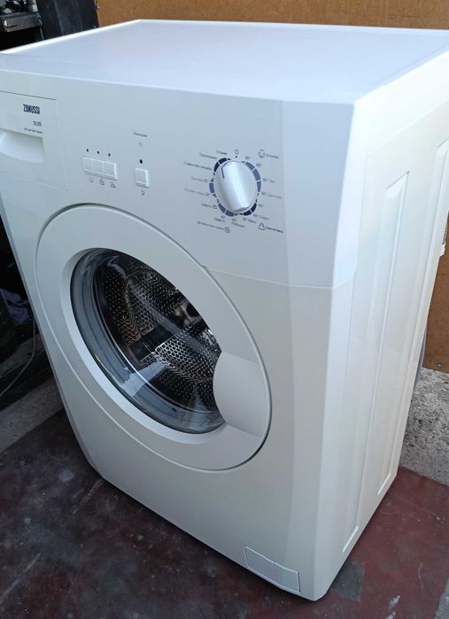 Пральна машина Zanussi Slim