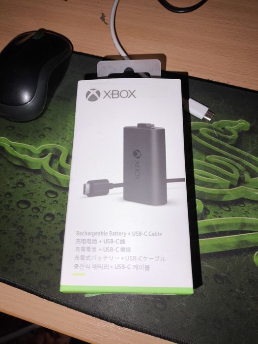 Xbox Series X White Robot + Подарунок