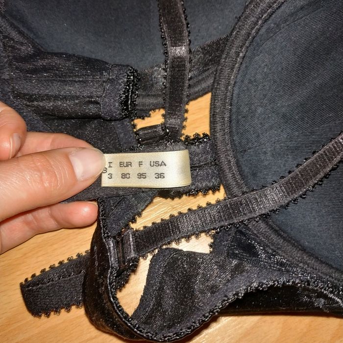 Комплект нижнего белья трусики лифчик пушап стринги набор