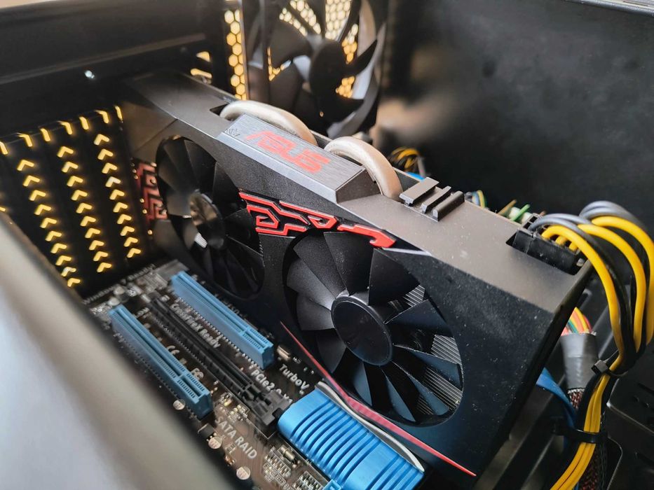 PC do GIER i7 16GB RX470 SSD 128GB HDD 500GB