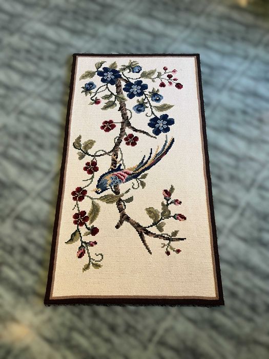 Tapete de Arraiolos Original em Lã Virgem com Motivo Floral e Pássaro