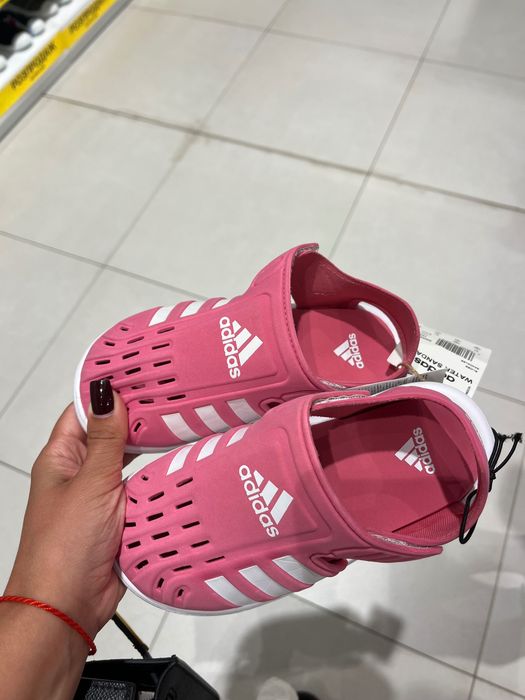 Дитячі босоніжки adidas