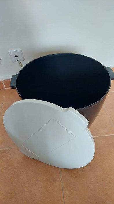 Balde com tampa para ração