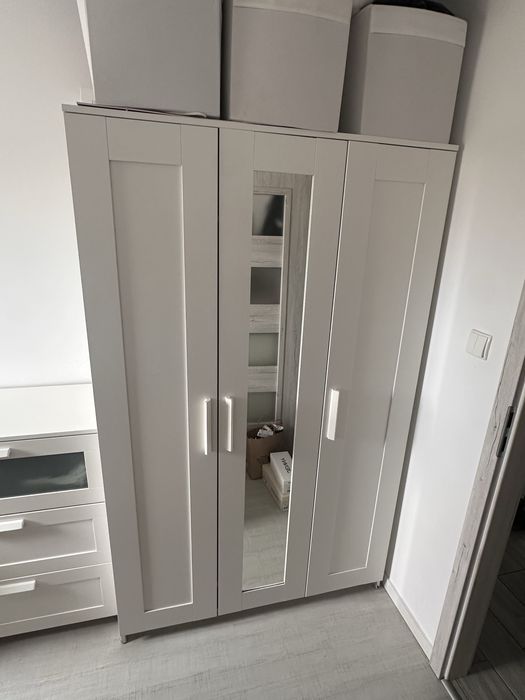 Szafa IKEA Brimnes trzydrzwiowa
