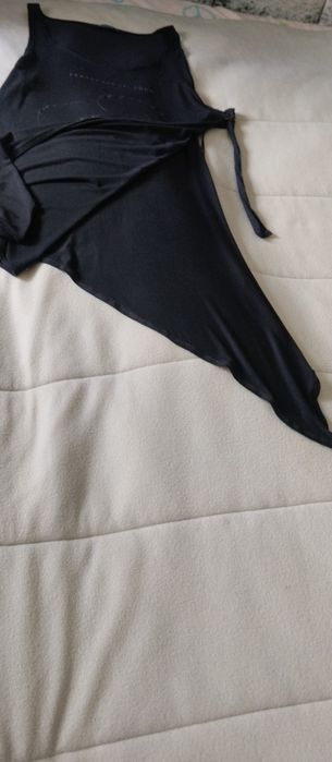 Blusa aberta de lado