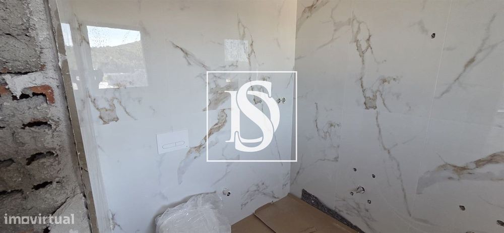 T2 Novo com Varanda e Garagem em Nogueira, Braga | 359.000 €