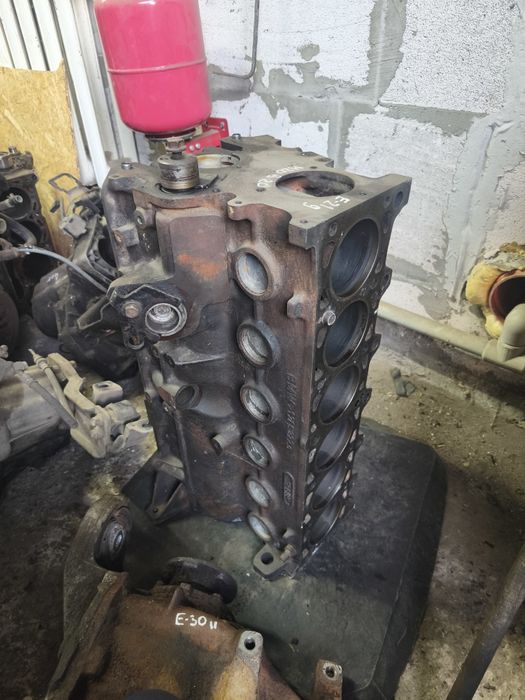 Блок двигуна bmw e 34 e 28 e 30 e 21 m 20 b 20