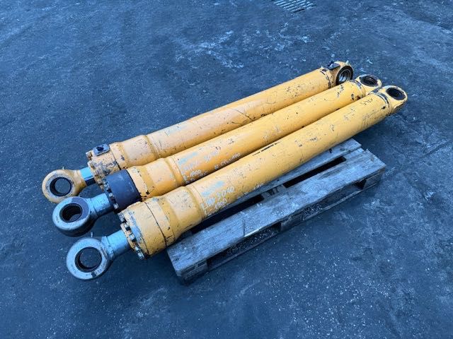 LIEBHERR A 934 C komplet siłowników hydraulicznych używanych