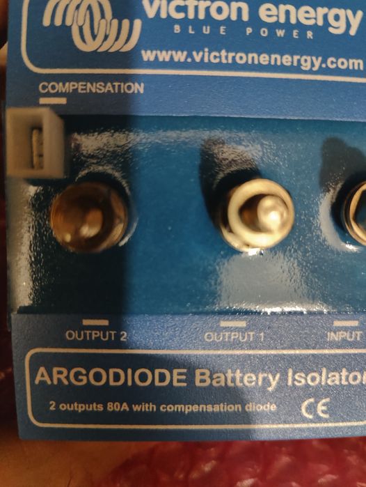 Батарейний ізолятор Argodiode 80-2SC 2 батареї 80A   Victron Energy