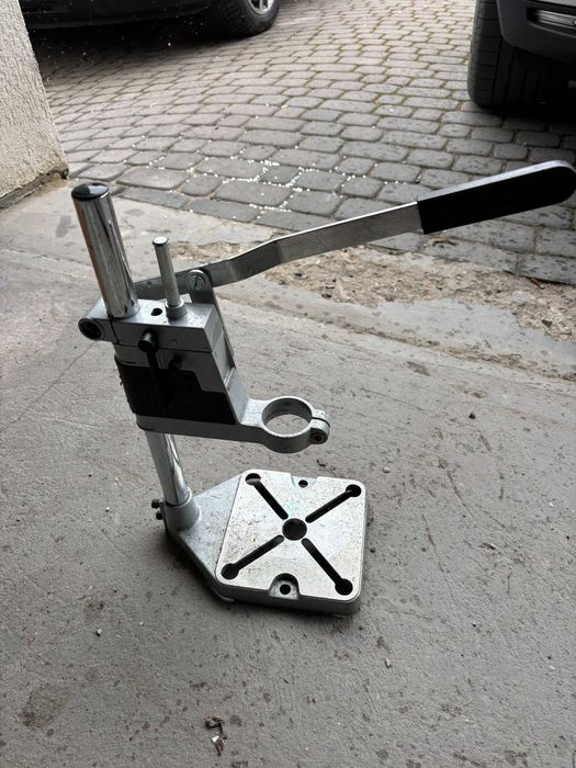 Statyw do wiertarki ręcznej