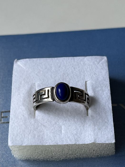 Pierscionek srebrny z lapis lazuli