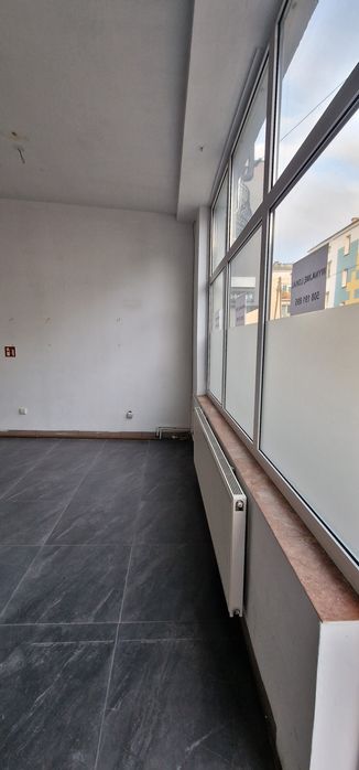 Lokal handlowo-uslugowy w centrum skierniewic