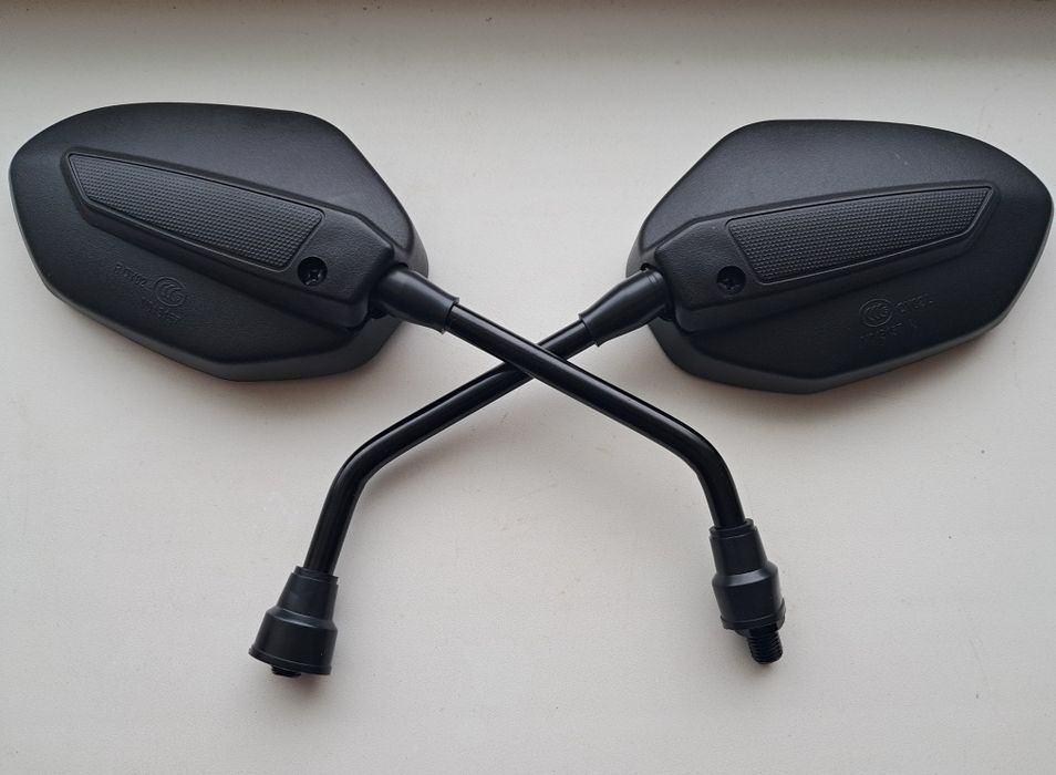 Качественные мото зеркала резьба 10мм Цена за пару.