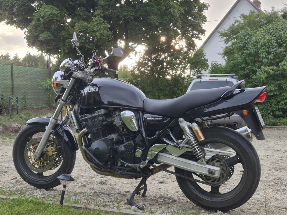 Suzuki inazuma 750