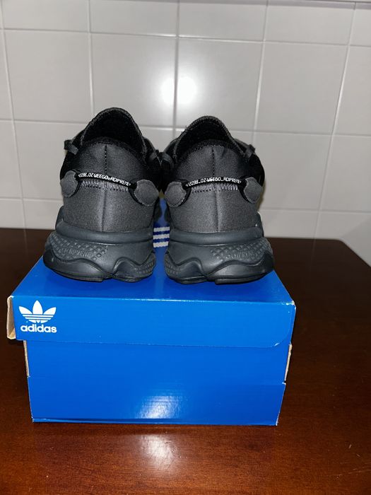 Adidas Ozweego J pretos e cinzento